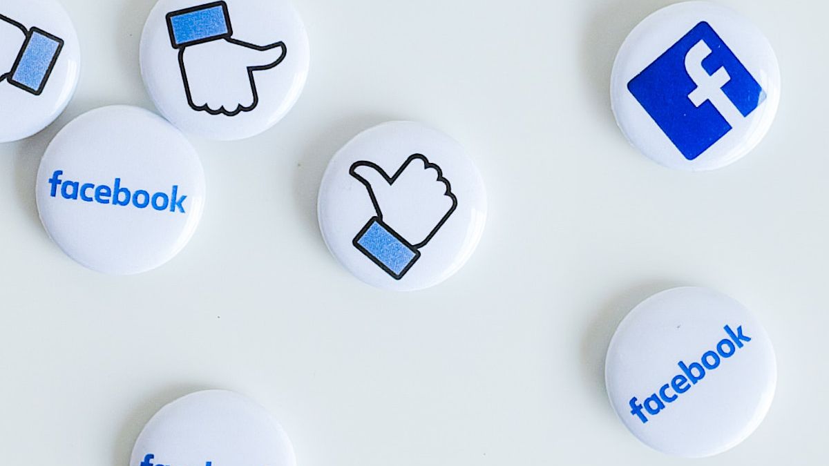 Facebook zamienia się w TikToka. Rolki już są i można na nich zarobić 1