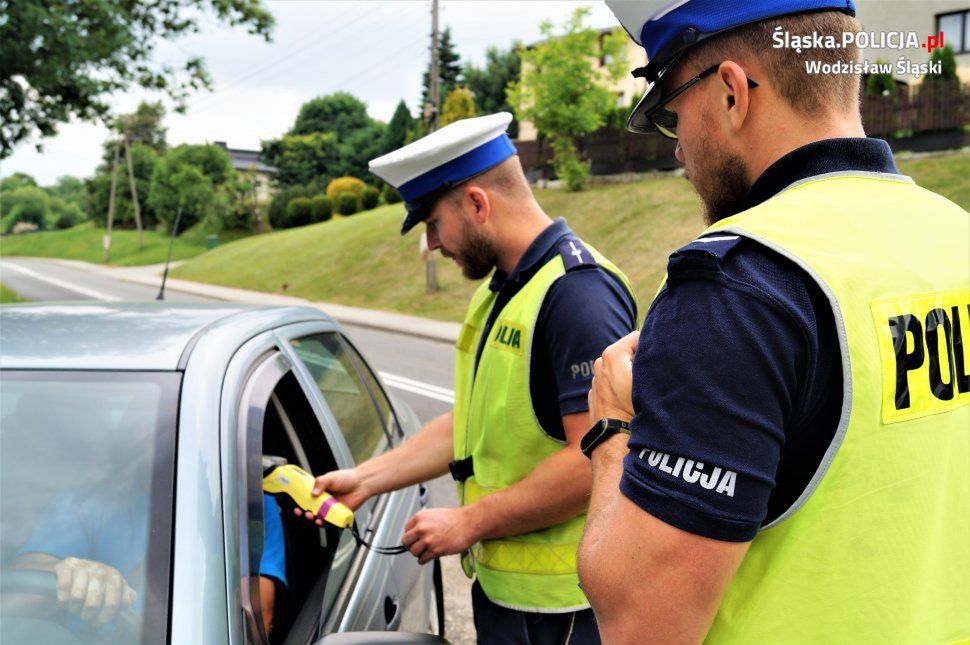 Codziennie policjanci zatrzymują nawet 400 pijanych kierowców