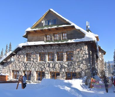 Cyberatak na schronisko w Tatrach. Wysłali maile o anulowaniu wyjazdów