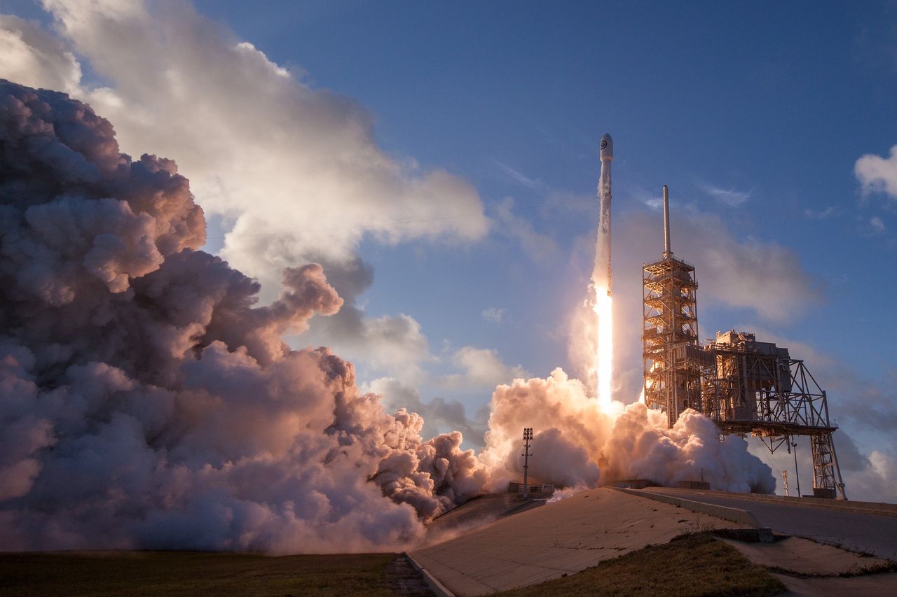 FAA grounds SpaceX starship flights pending investigation