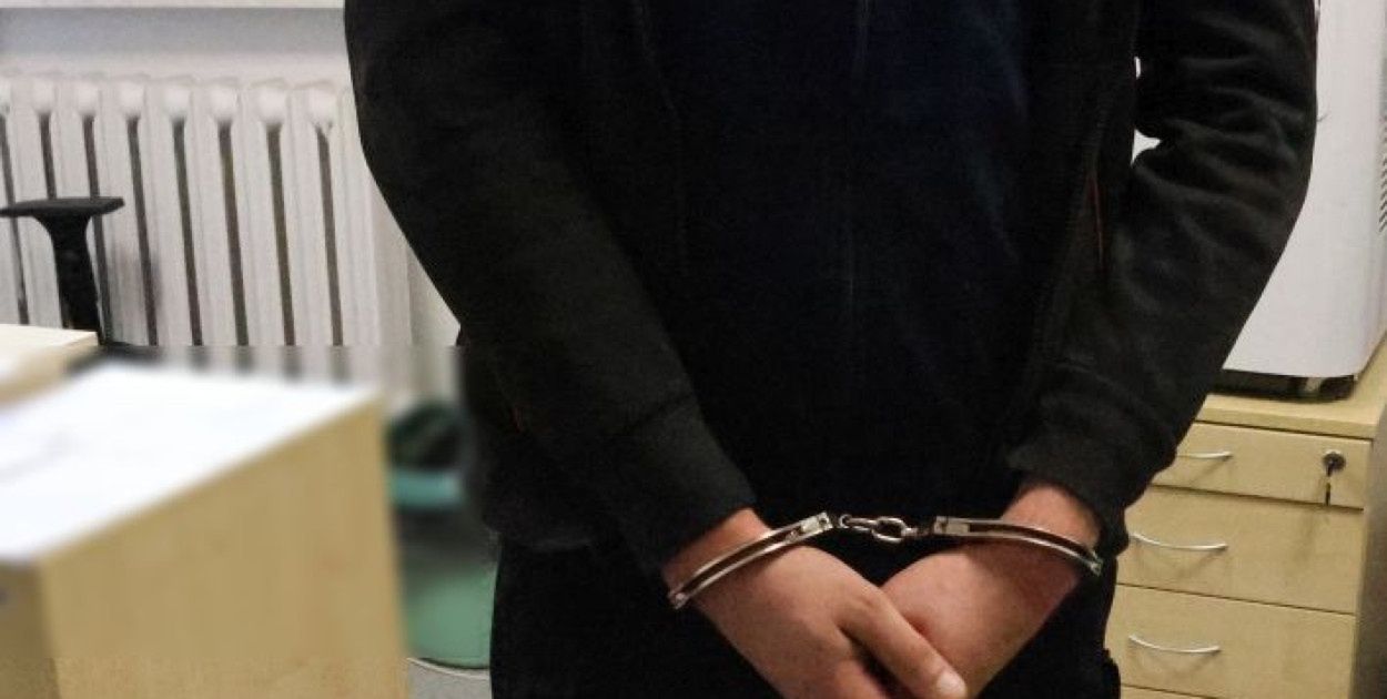Legnica: Kamery nagrały jak kradł kable. 43-latek w rękach policji