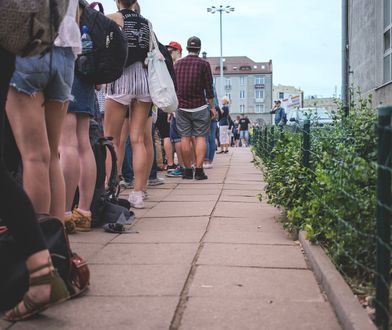 Oblężenie urzędu w Poznaniu. Pośrednicy biorą do 500 zł za "numerek"