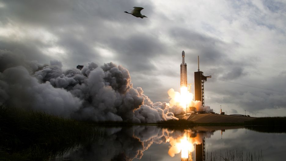 Rakieta SpaceX Falcon Heavy z statkiem kosmicznym Psyche