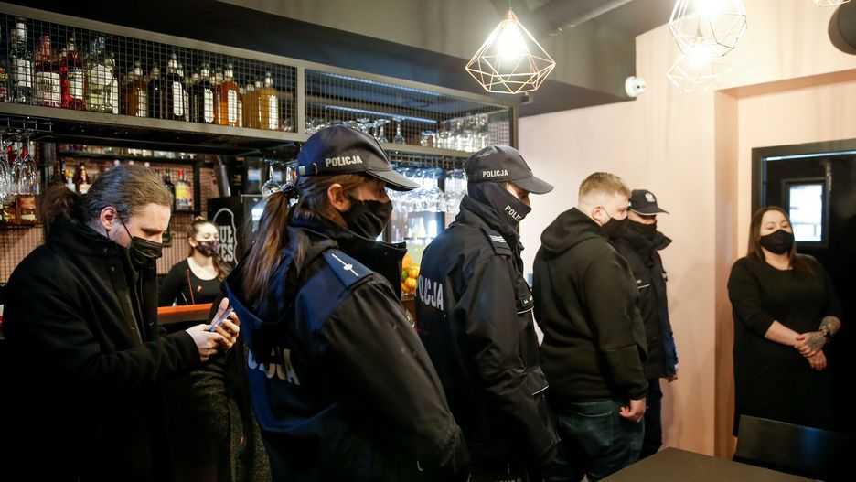 Mimo obostrzeń, restauracja "Bułkęs" otworzyła się dla klientów