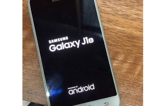 Nowa wersja Galaxy J1 z szybszym procesorem, większym ekranem i pamięcią RAM