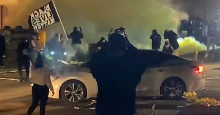USA. Policjant zabił czarnoskórego. Zaledwie 16 km dalej zginął George Floyd
