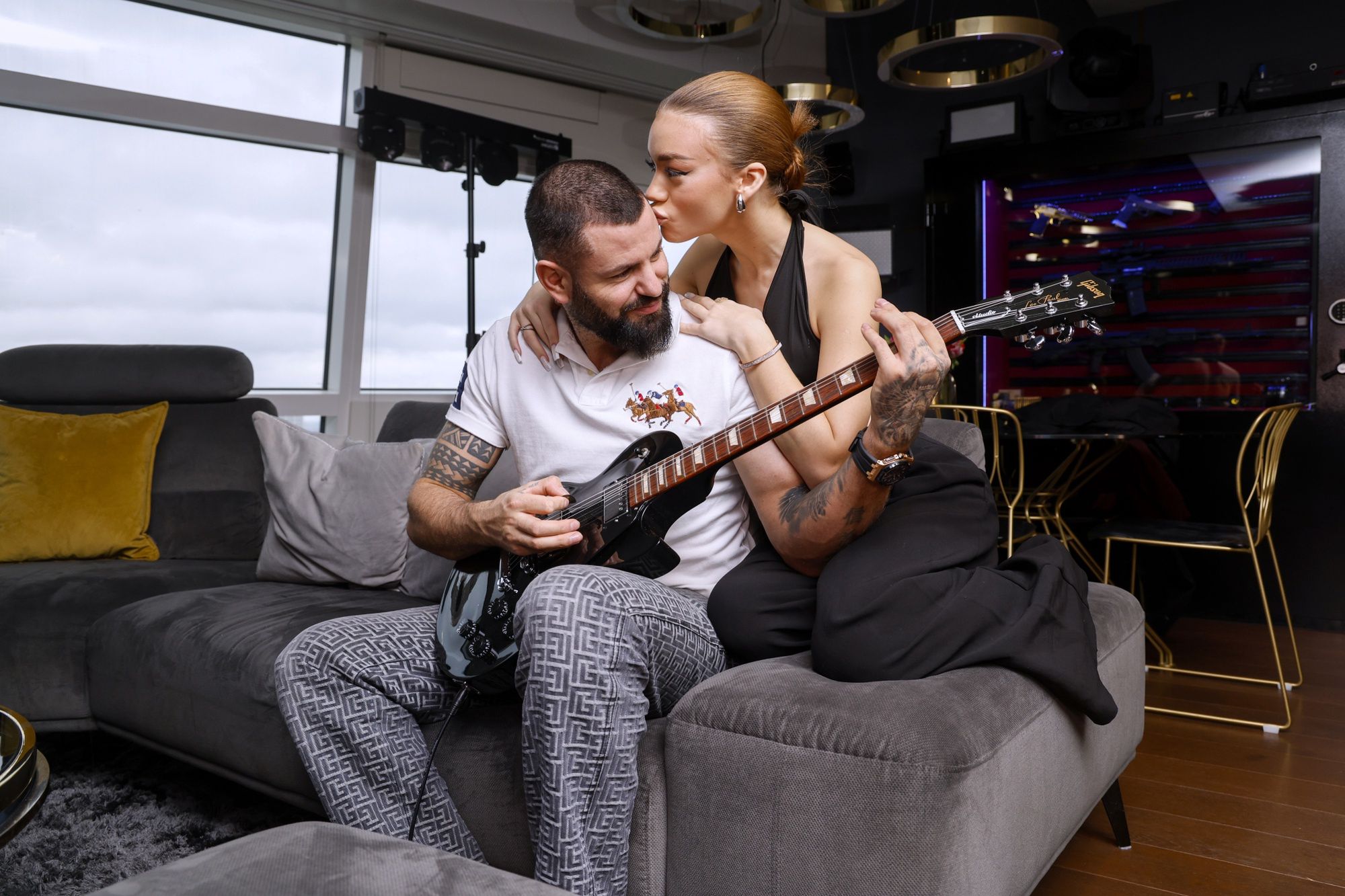 Wojciech Gola pokazał swój apartament przy Złotej 44