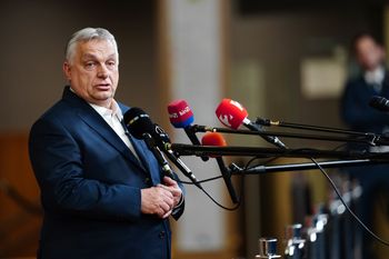 Orban odpowiada KO. Zaczepił Donalda Tuska w mediach społecznościowych