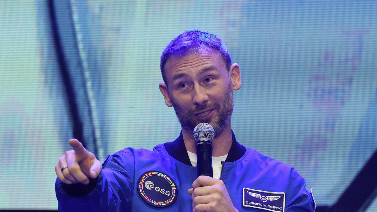 Łódź, 26.07.2025. Członek załogi Axiom-4 dr Sławosz Uznański-Wiśniewski na Łódź Summer Festival 2025, 26 bm. w ramach 602. urodzin miasta. (aldg) PAP/Marian Zubrzycki