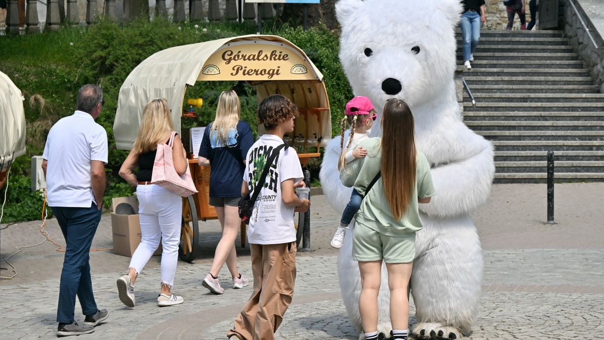 Krupówki to główna ulica i atrakcja Zakopanego