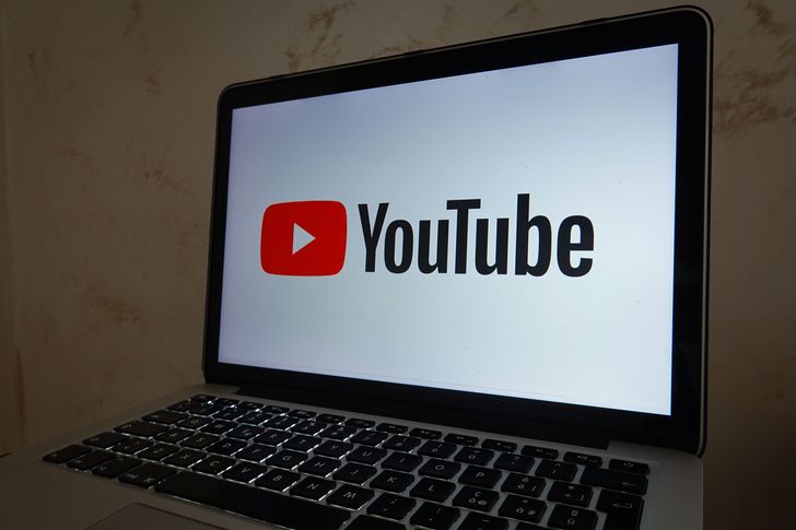 AV2 na YouTube od 2027 r. Co zmieni nowy kodek?