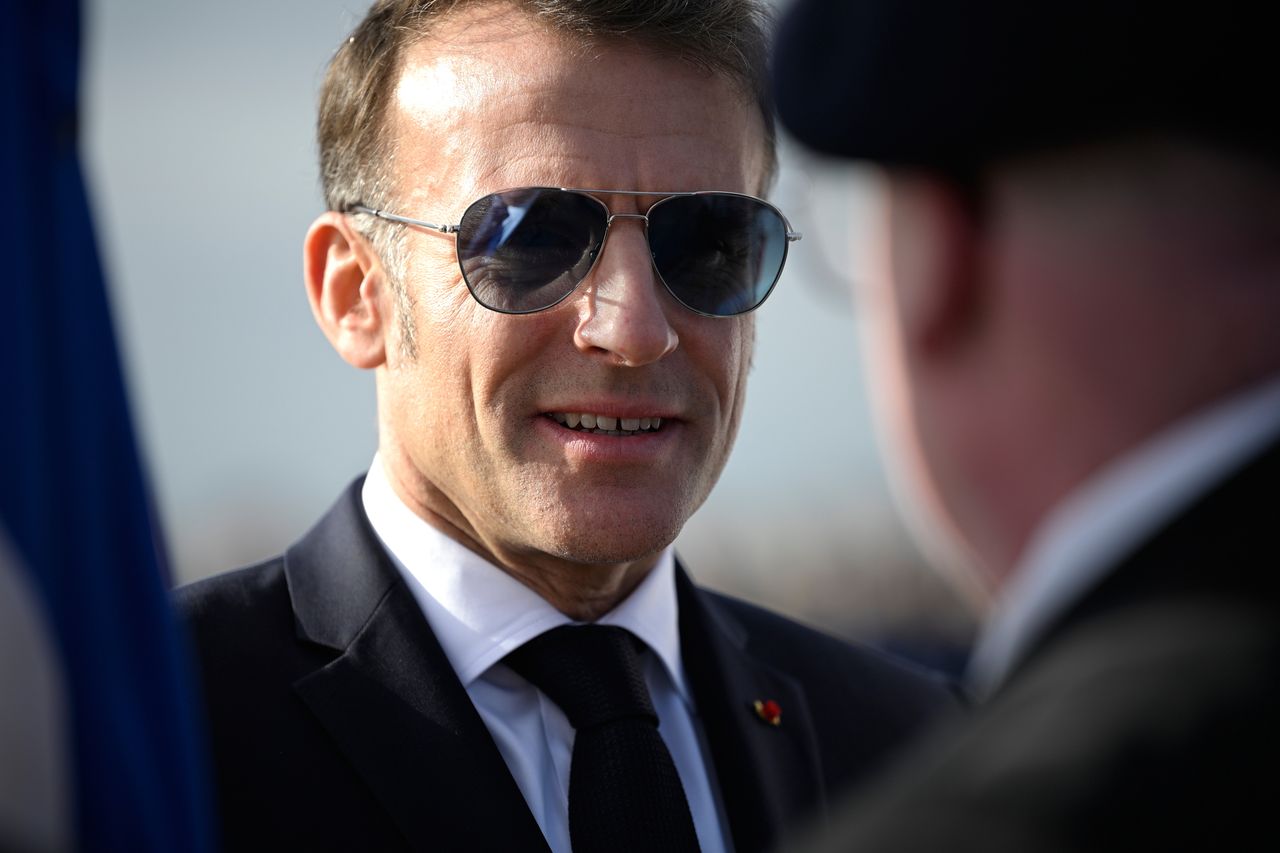 Macron nawołuje do zmian. "Francja jest w zasięgu ostrzałów"