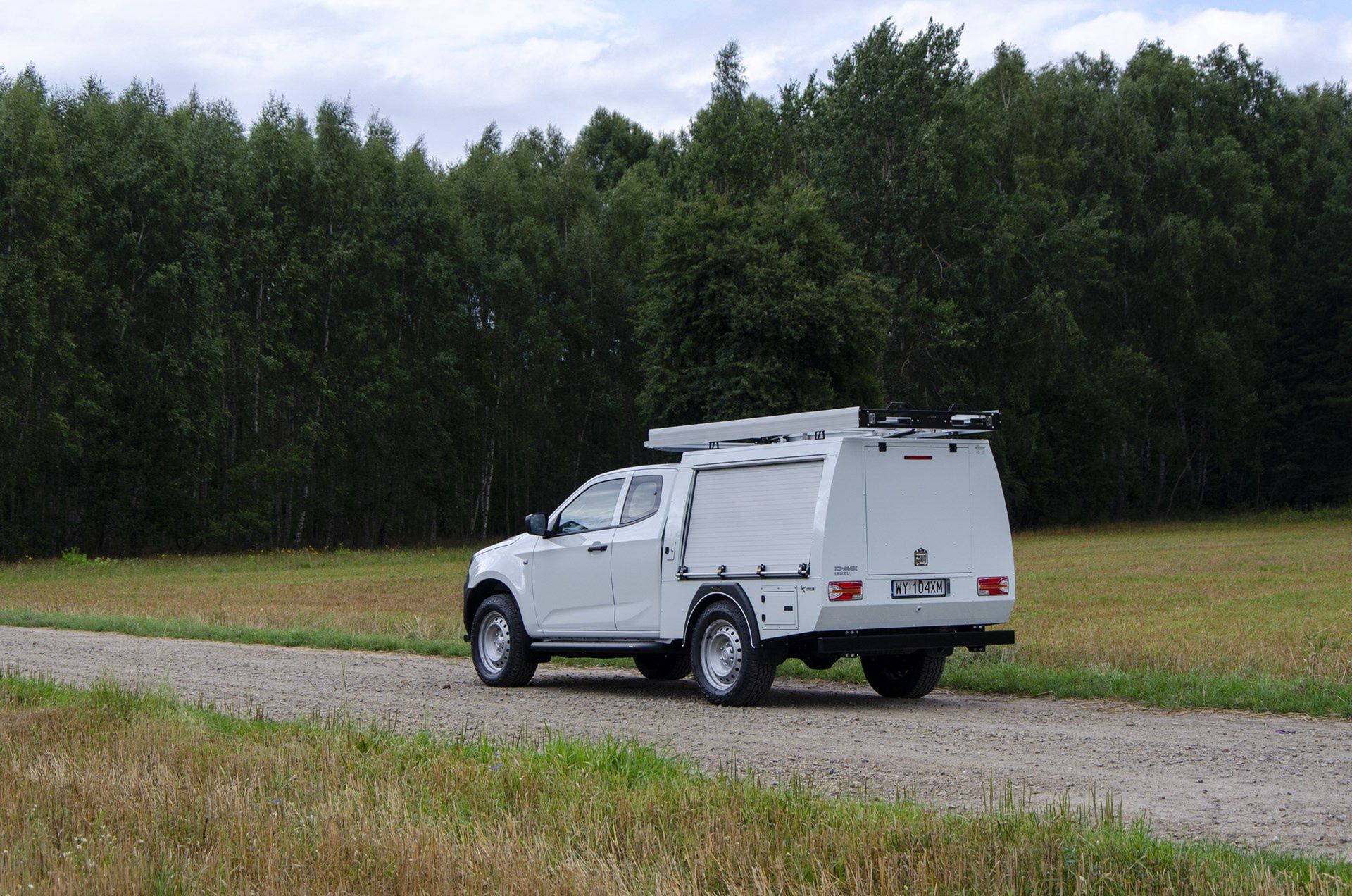 Isuzu D-Max z zabudową Steeler