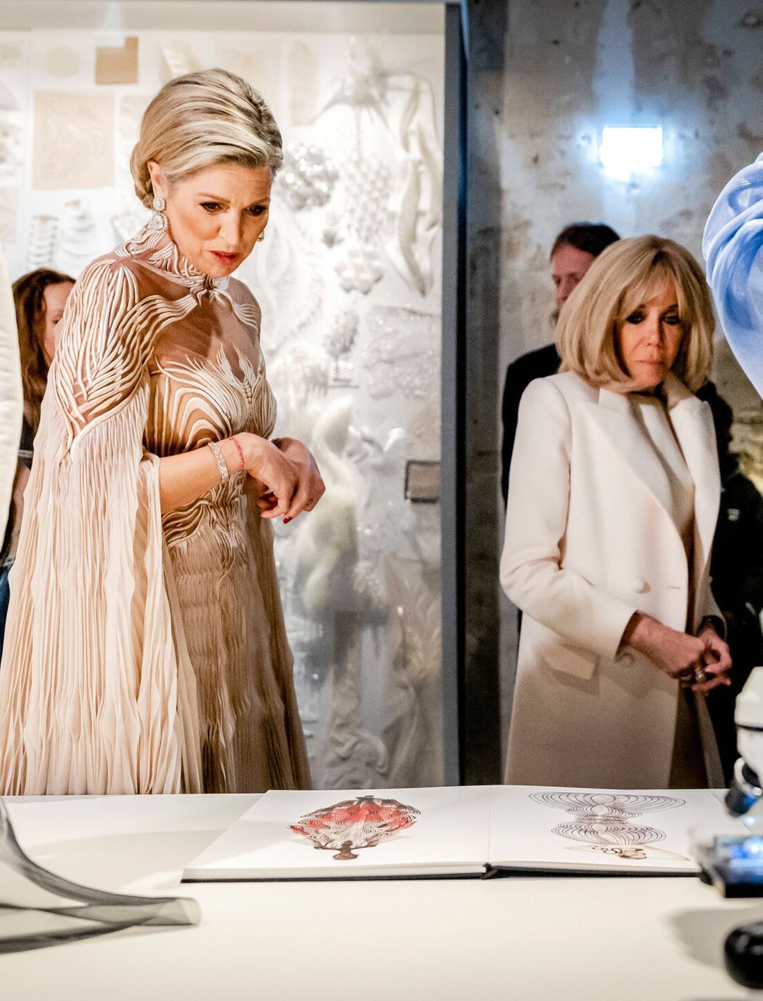 Brigitte Macron i królowa Maksyma w Paryżu