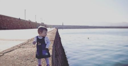Te zdjęcia mrożą krew w żyłach. Ich bohaterką jest mała dziewczynka