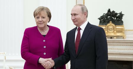 Angela Merkel spotka się z Putinem. Data jest symboliczna