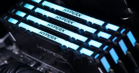 Podświetlane DDR4 od HyperX z czujnikami podczerwieni