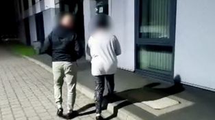 Wpadł w sidła 55-latki. Oferowała masaż, a potem robiła zdjęcia