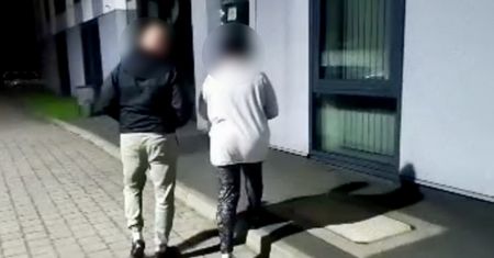 Wpadł w sidła 55-latki. Oferowała masaż, a potem robiła zdjęcia
