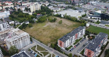 Toruń. Dwie działki po Metronie sprzedane za ponad 30 milionów złotych