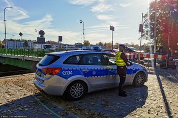 Akcja służb w Krakowie. Ciało przy moście