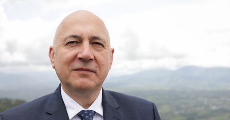 "Szef pizzerii wystawiał co miesiąc faktury". Wiceminister mówi o skandalu w porcie
