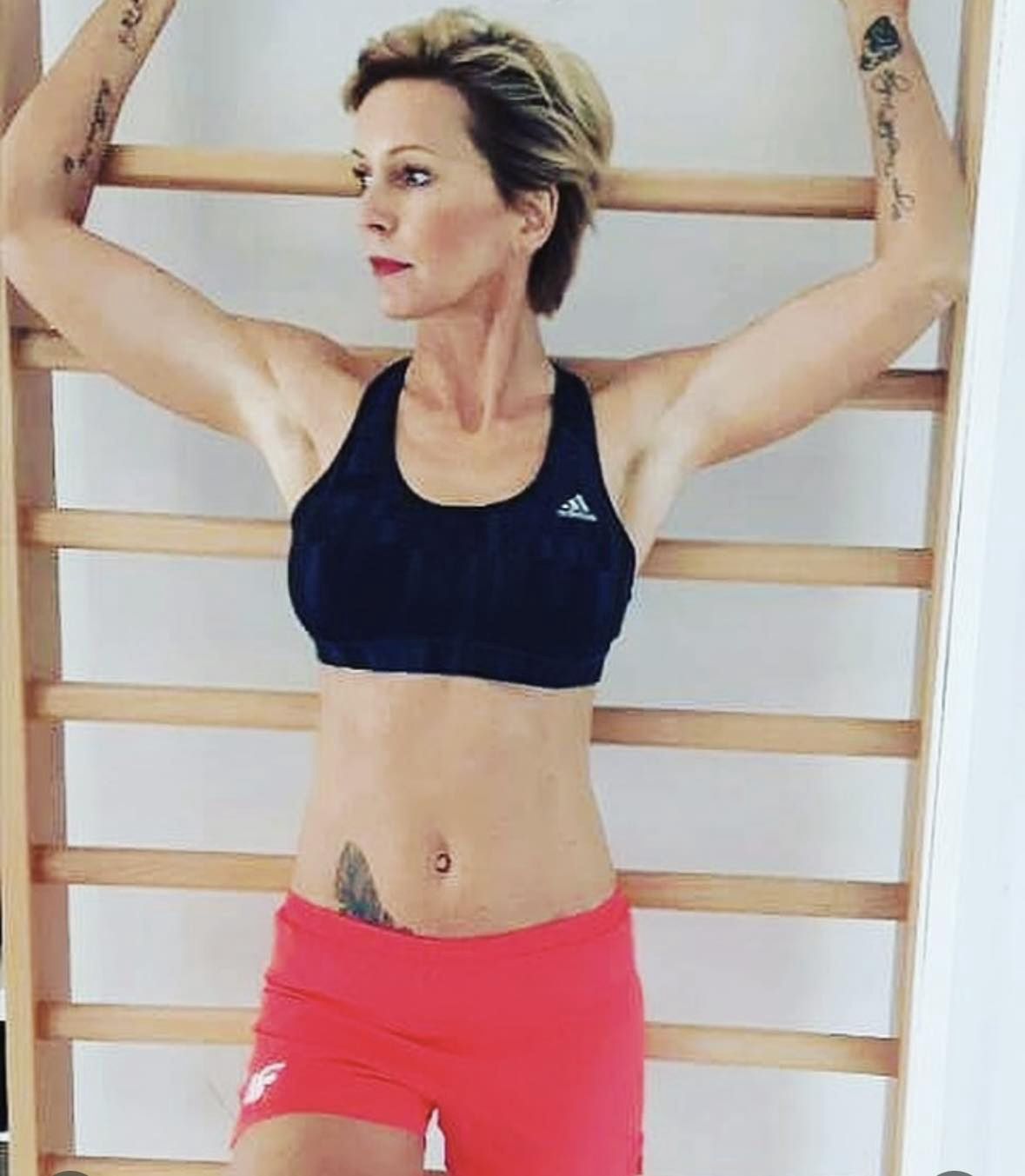 51-latka Paulina Smaszcz chwali się FORMĄ w mikroskopijnym bikini