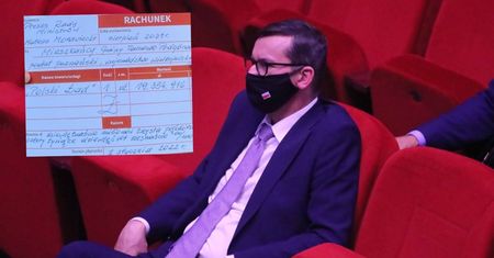 Wójt pokazał "rachunek" od Morawieckiego. Na nim kwota: 19 mln zł