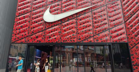 Nike ogłasza zmianę na stanowisku prezesa. Stery przejmuje emeryt