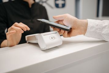RANKING MONEY.PL: Najlepsze konta na co dzień i w podróży? Sprawdź, w którym banku zyskasz najwięcej