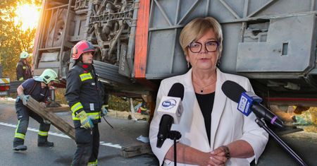Po wypadku autokaru z Podkarpacia. Minuta ciszy w urzędzie, flagi do połowy masztu
