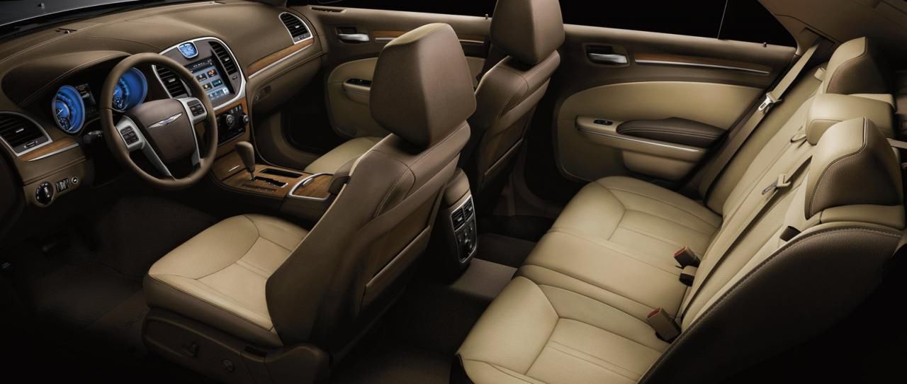 Chrysler 300 Luxury Series