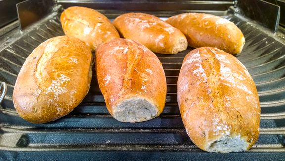 Zanim kupimy pieczywo, warto sprawdzić jego skład