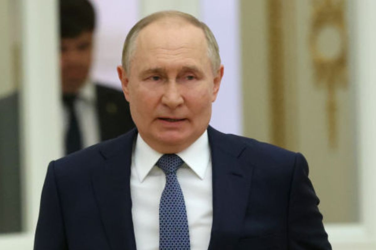 The elites have had enough of Vladimir Putin? Many indications suggest so.