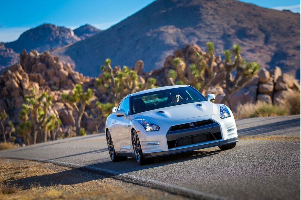 2013 Nissan GT-R - odświeżona Godzilla [galeria] 9