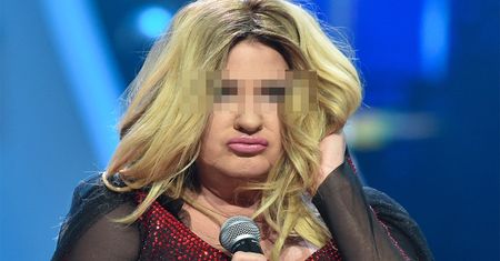 Pozostanie wstyd. Znany artysta żartuje sobie z Beaty K.