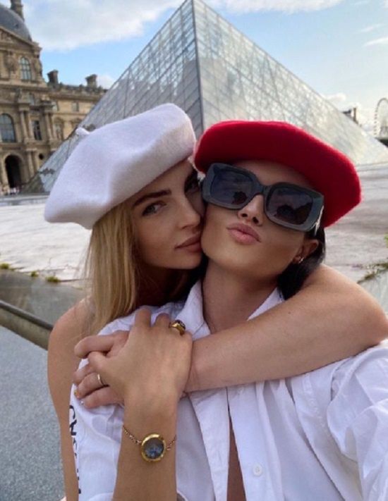 Karolina Brzuszczyńska i Agnieszka Skrzeczkowska