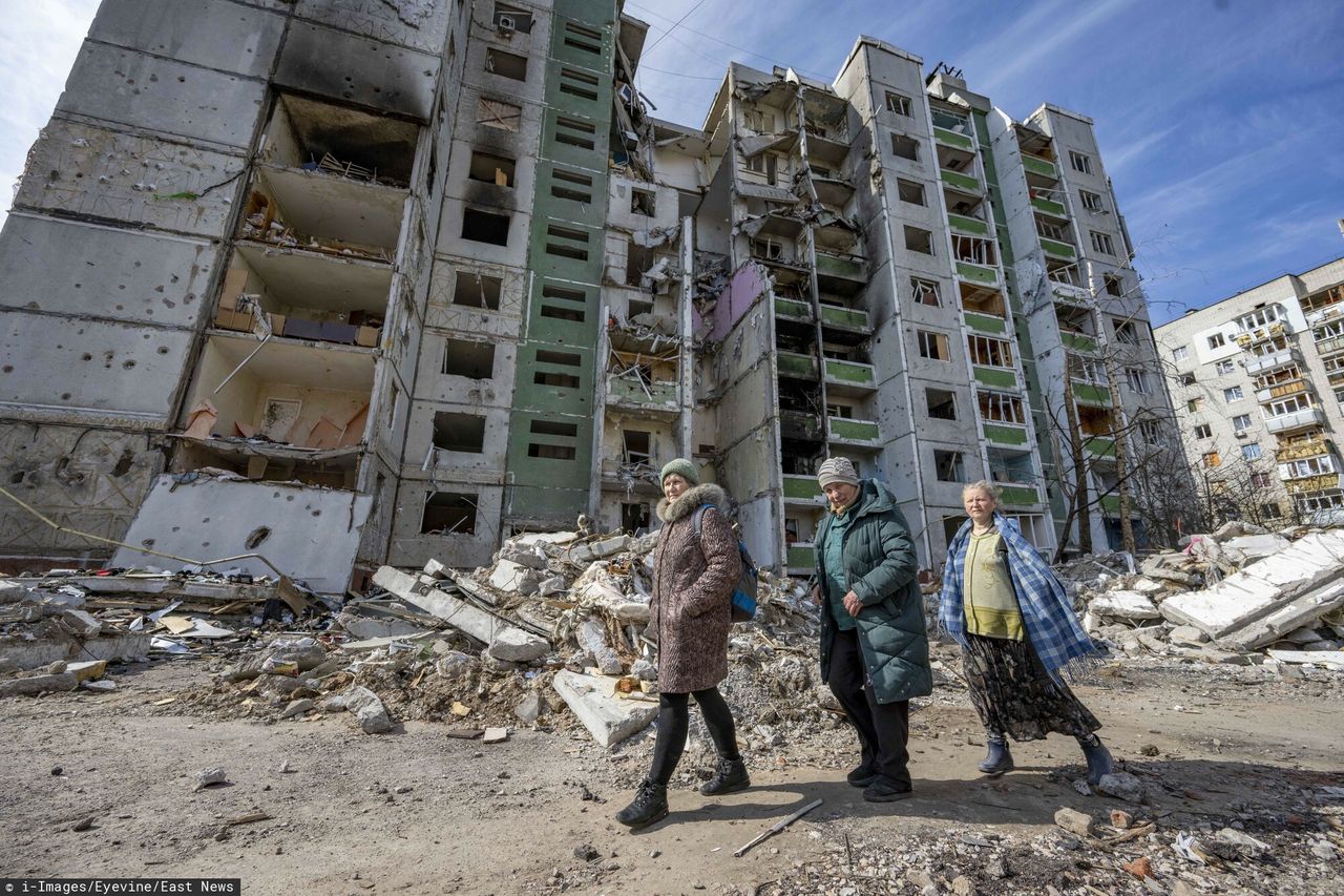 Wstrząsająca relacja z Czernihowa. "Niesamowity huk, odór i lecące wszędzie szkło"