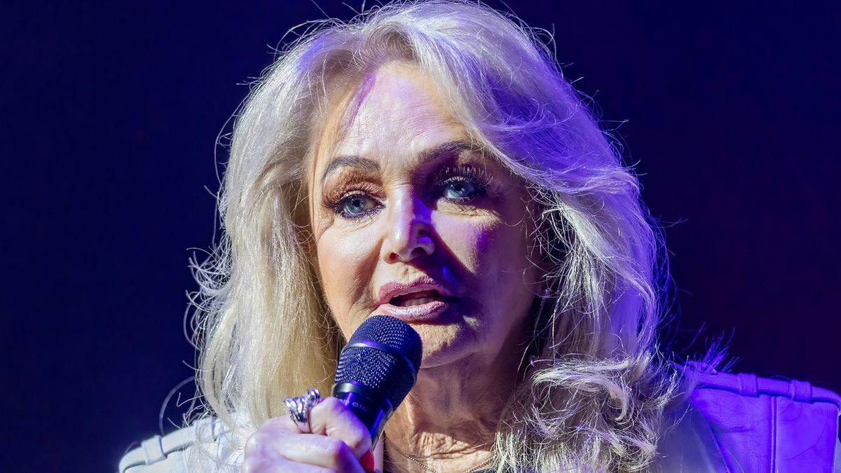 Na co chorowała Bonnie Tyler?