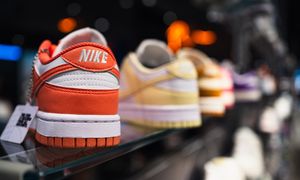 Nike pod lupą. Gigantowi zarzuca się dyskryminację białych pracowników