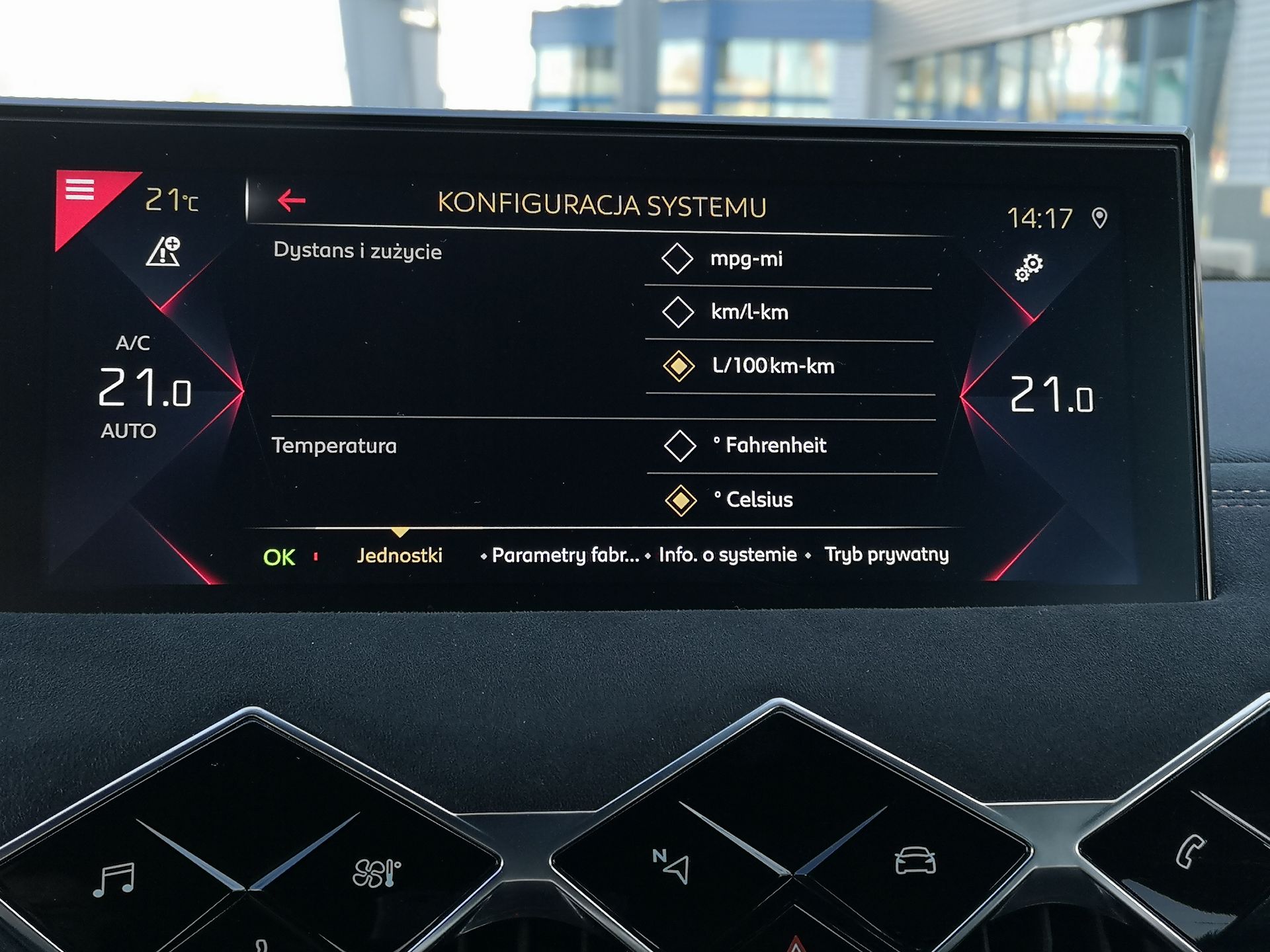 DS 3 Crossback: Rzut oka na system info-rozrywki, systemy wsparcia i bezpieczeństwa 15