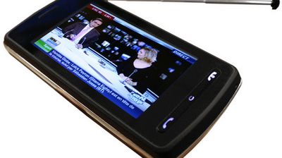 Przenośna telewizja z LG KB770 1