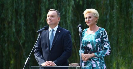 Agata Duda wciąż milczy ws. aborcji. Czy w końcu zajmie stanowisko?