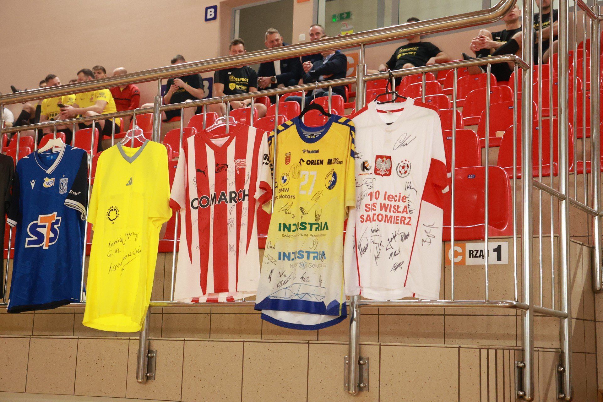 Mikołajkowy Turniej Charytatywny imienia Kamila Pastuszki w Bilczy. Zagrali dla córek tragicznie zmarłego trenera