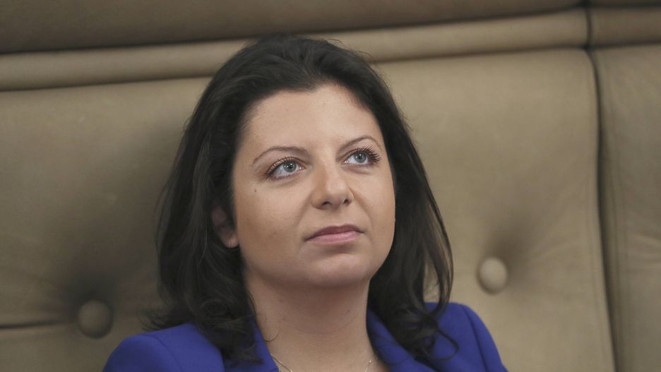 An awarding ceremony in the Kremlin, Moscowepa07594222 Editor-in-chief of Russian broadcaster RT Margarita Simonyan waits before an awarding ceremony at the Kremlin in Moscow, Russia, 23 May 2019. Over 30 orders, medals and honorary titles will be presented to notable Russian citizens and a number of foreign nationals at the Kremlin's St. Catherine Hall by Russian President.  EPA/EVGENIA NOVOZHENINA/POOL Dostawca: PAP/EPA.EVGENIA NOVOZHENINA/POOL