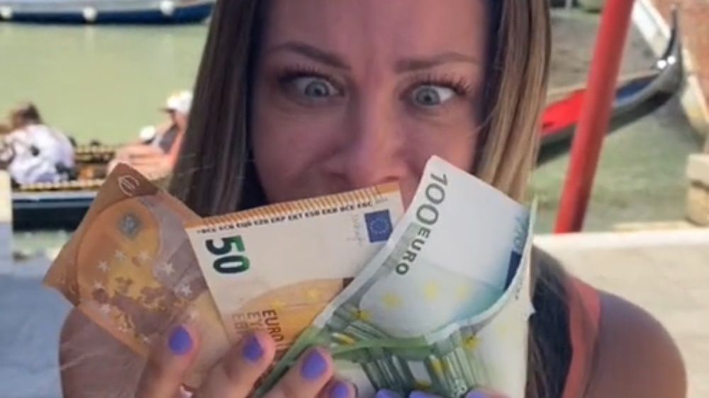TikTokerka w zabawny sposób zaprezentowała kary w Wenecji