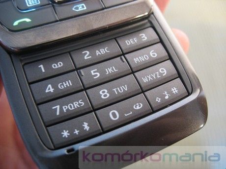 Cellna recenzja: Nokia E66 3