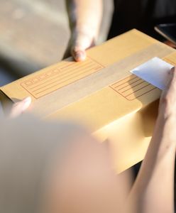 Kompletnie pijany kurier w rękach policji. Oto jak się tłumaczył