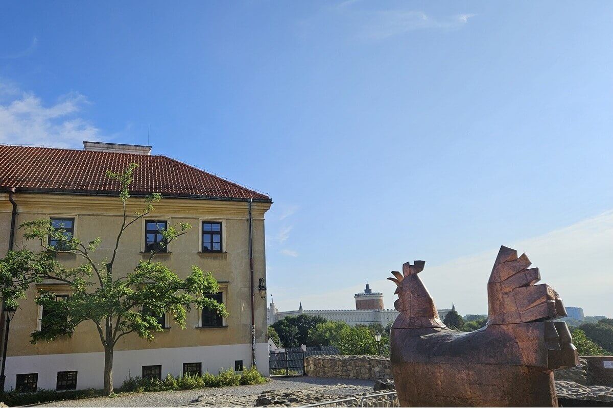 Plac po Farze