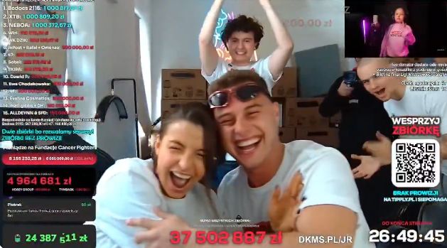 Pocałunek Julii Wieniawy i Adama Zdrójkowskiego